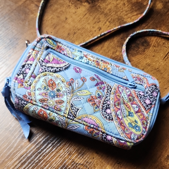 VERA BRADLEY | Cotton RFID All In One Crossbody Bag Provence Paisley - Picture 2 of 7